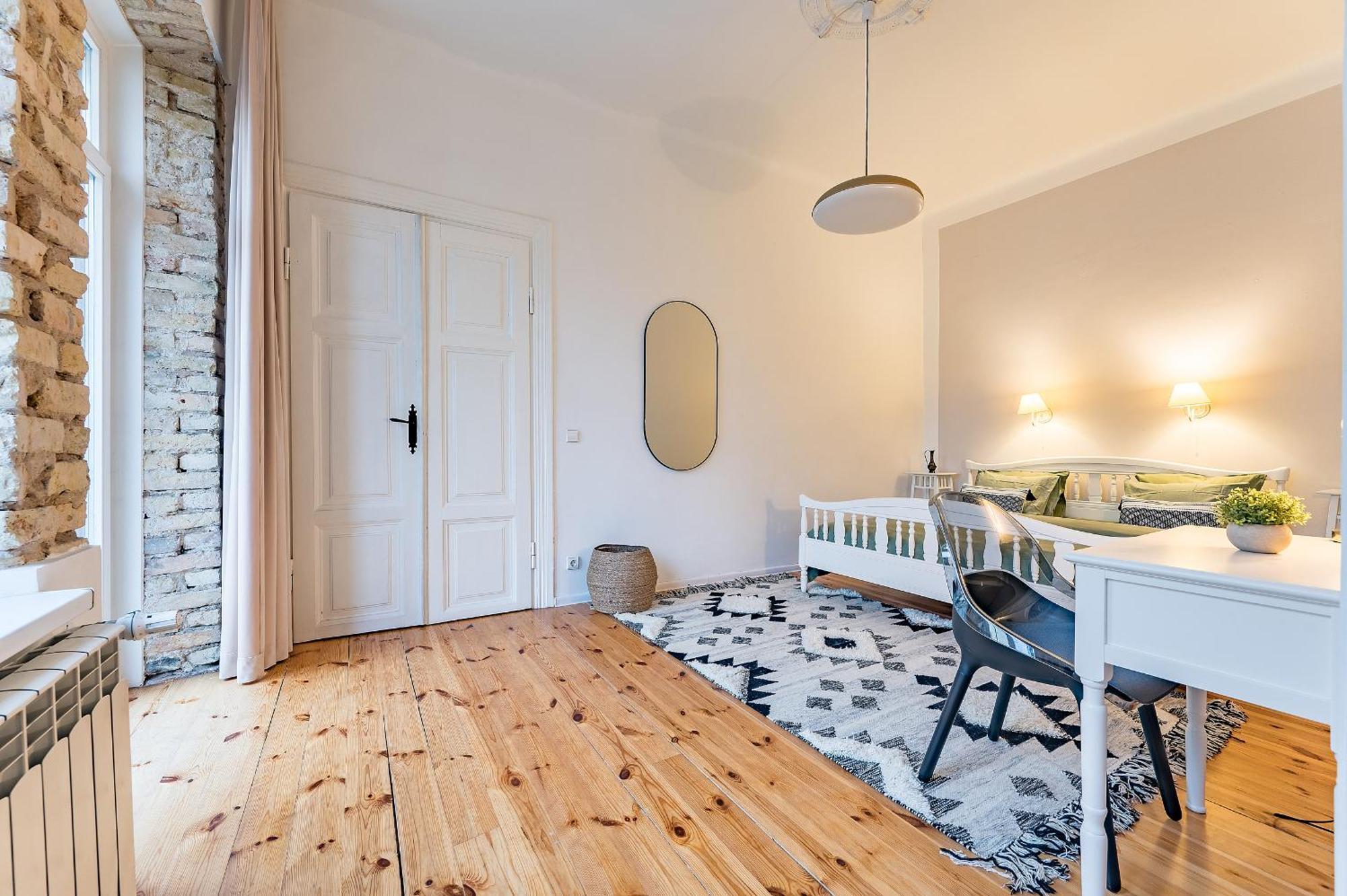 Next To Cathedral Square, Stylish 2bd Gem, Skapo St Butas Vilnius