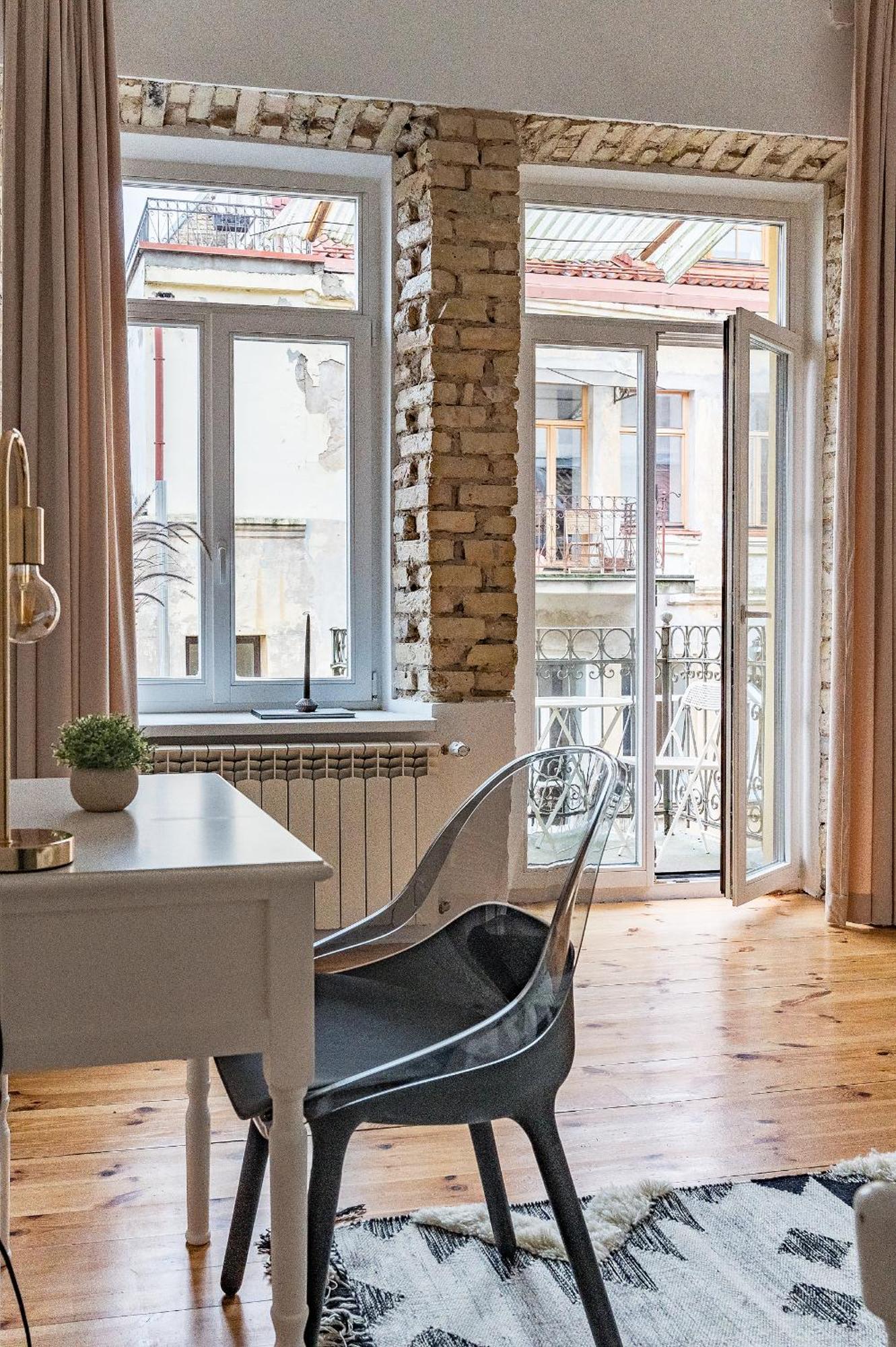 Next To Cathedral Square, Stylish 2bd Gem, Skapo St *