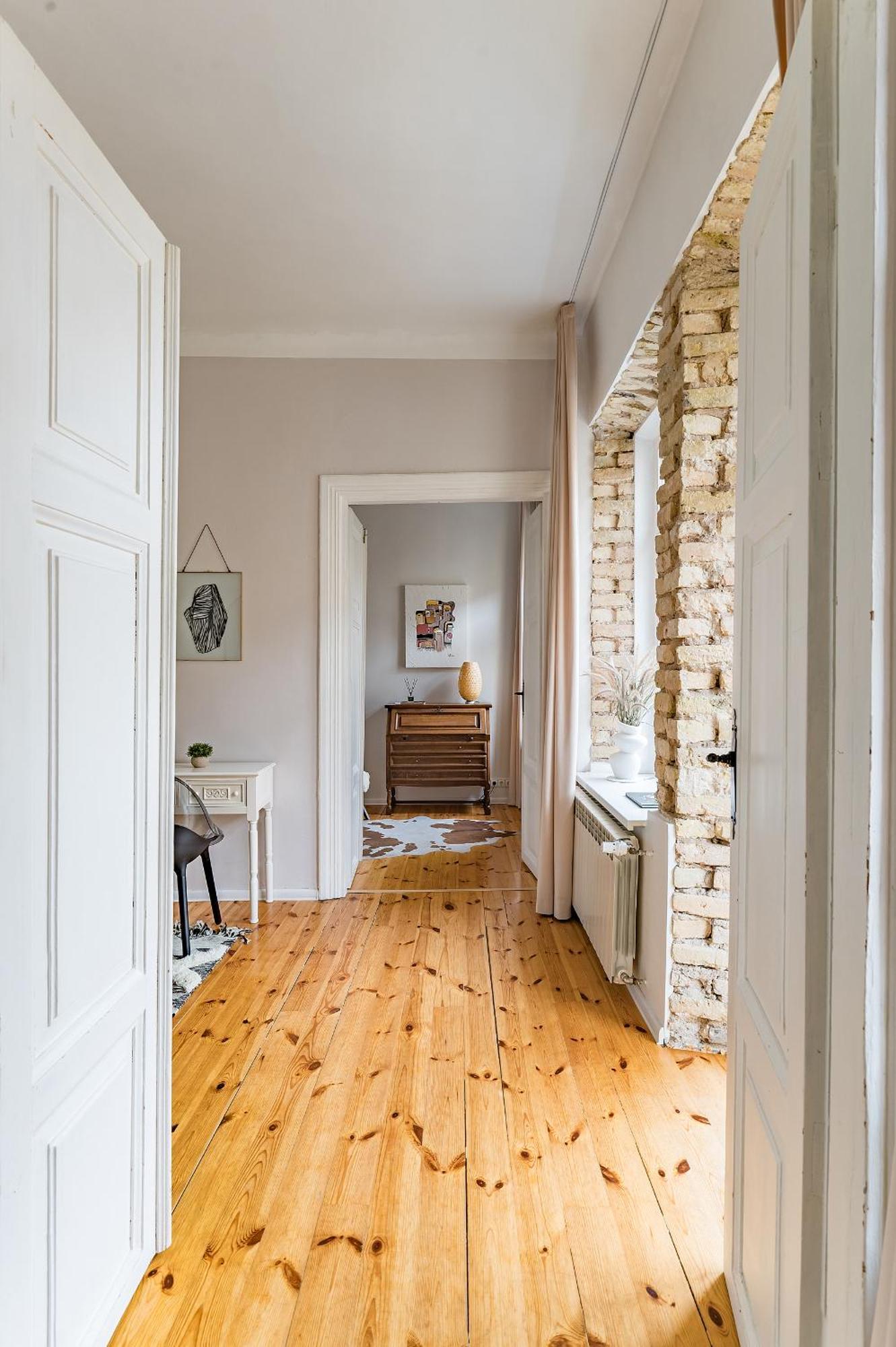 Next To Cathedral Square, Stylish 2bd Gem, Skapo St Butas *