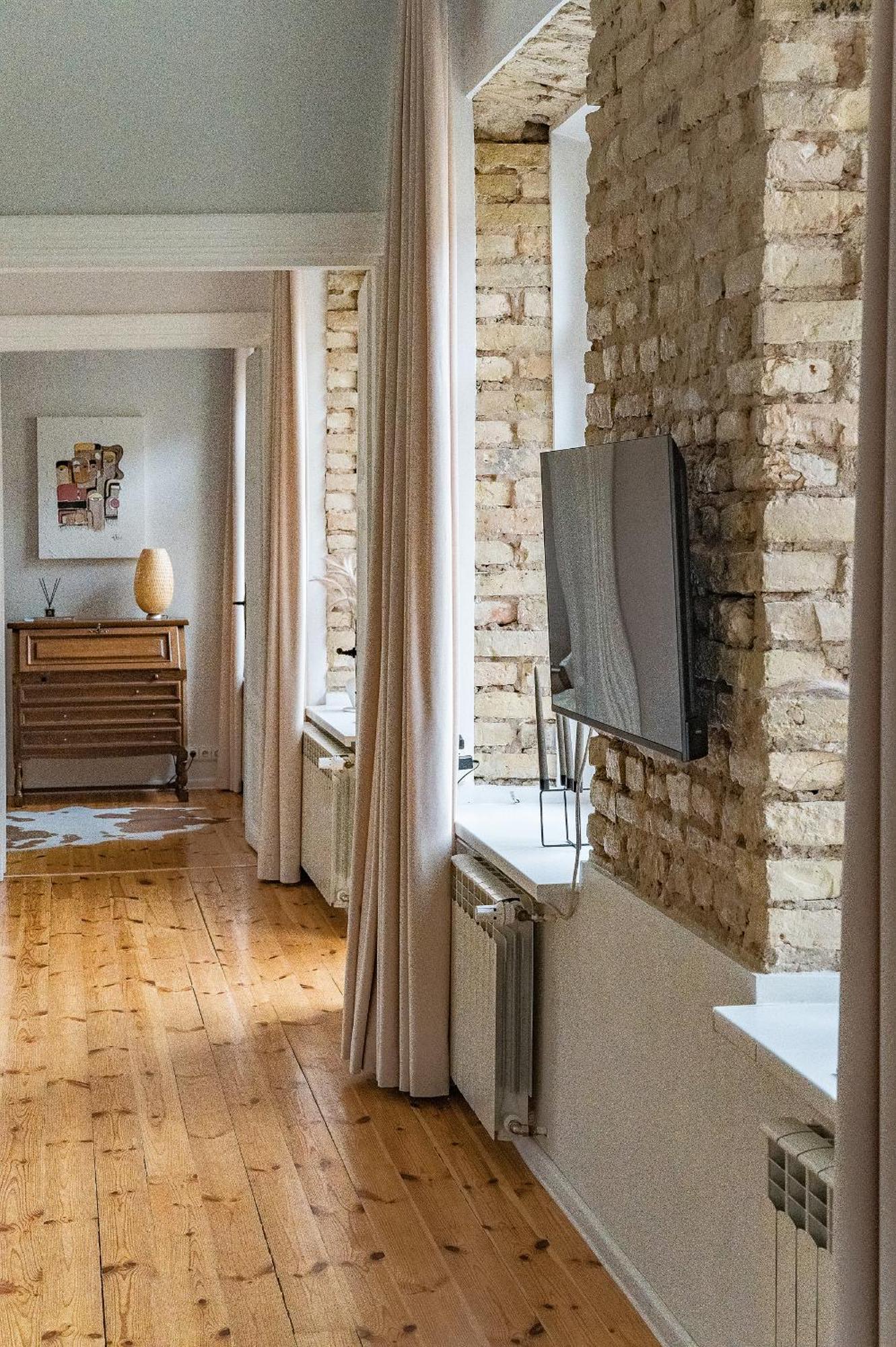 Next To Cathedral Square, Stylish 2bd Gem, Skapo St * Vilnius