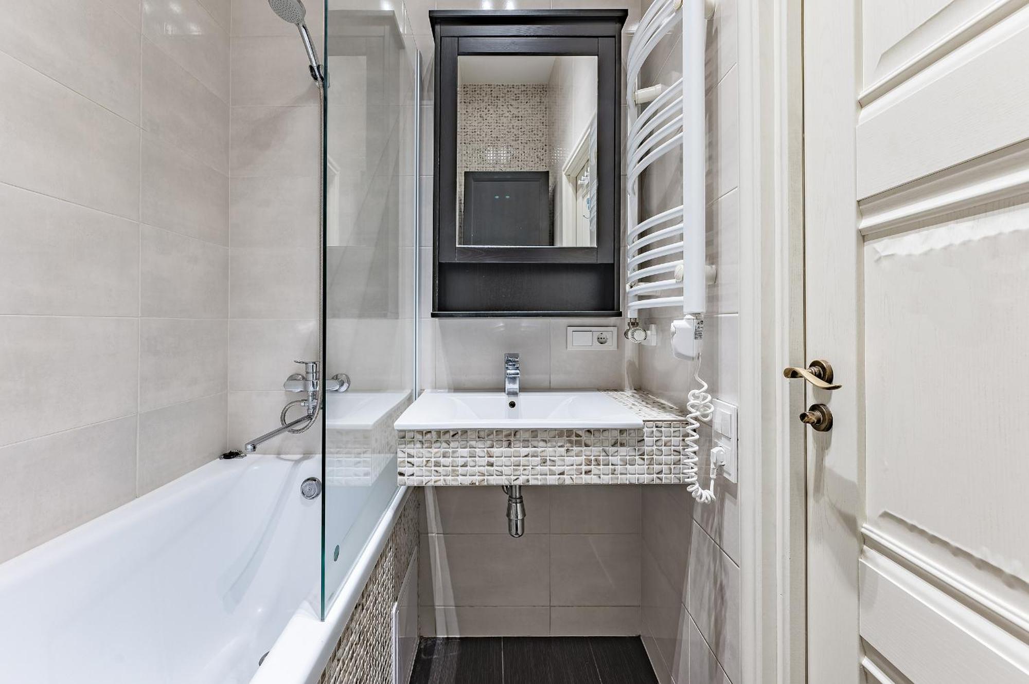 Next To Cathedral Square, Stylish 2bd Gem, Skapo St