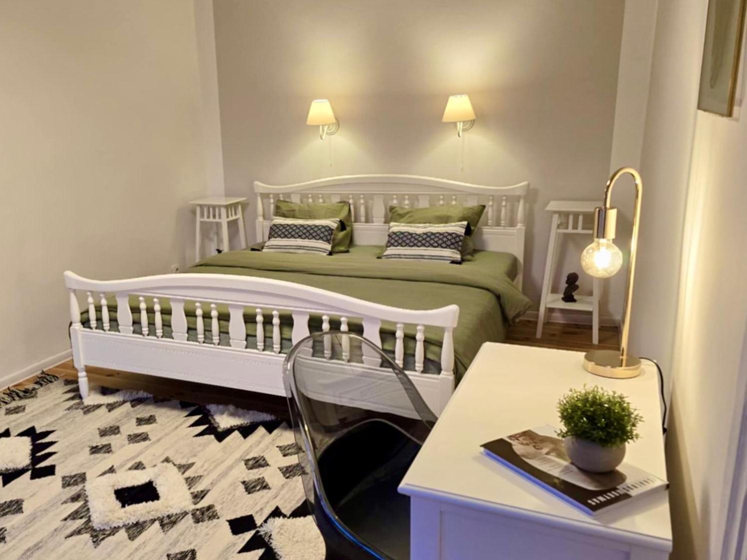 Next To Cathedral Square, Stylish 2bd Gem, Skapo St Vilnius