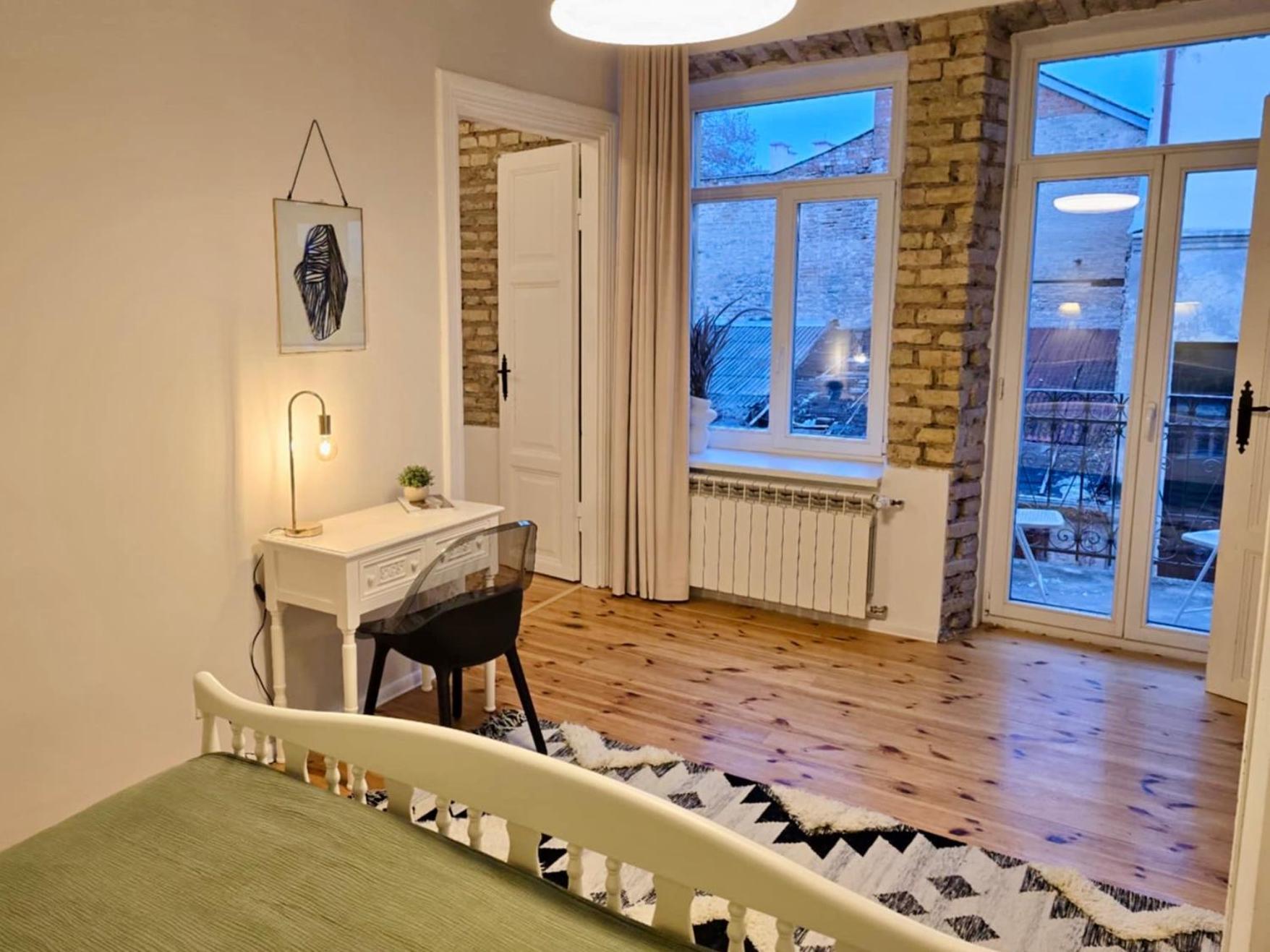 Next To Cathedral Square, Stylish 2bd Gem, Skapo St Butas *